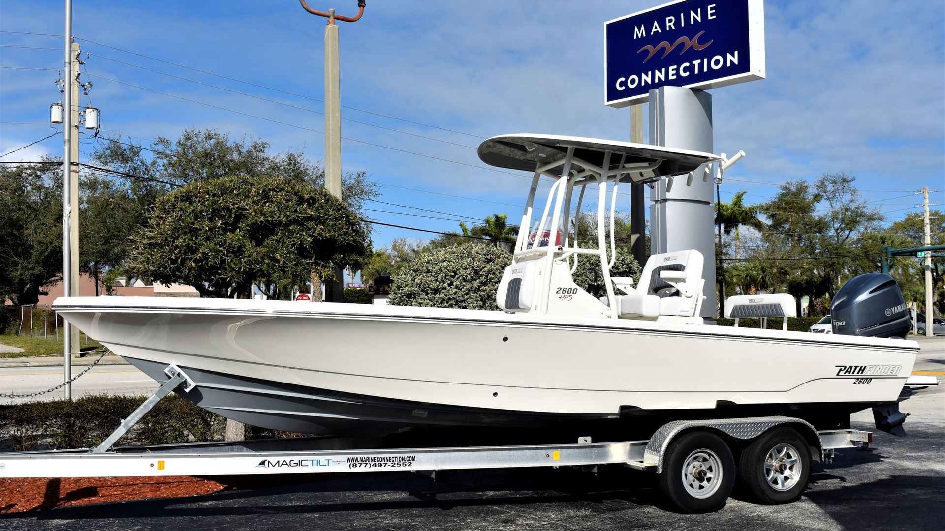 New 2020 Pathfinder 2600 HPS Bay Boat #A025 image 1