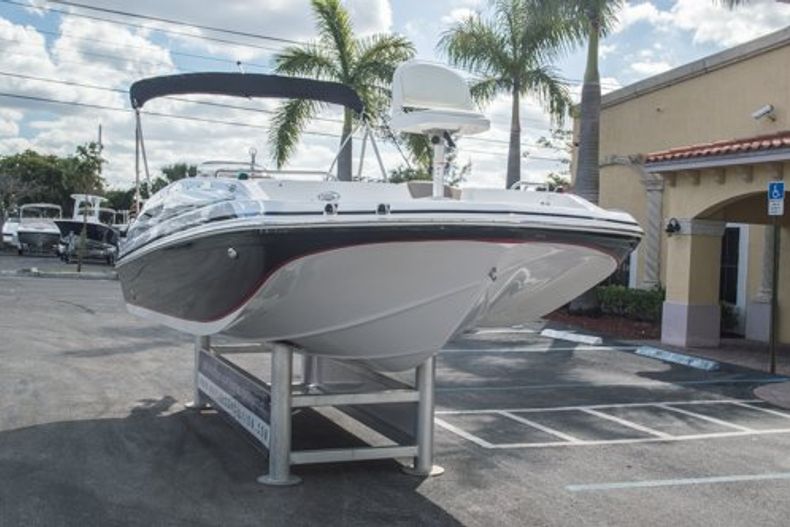 Thumbnail 2 for New 2014 Hurricane SunDeck Sport SS 188 OB boat for sale in West Palm Beach, FL