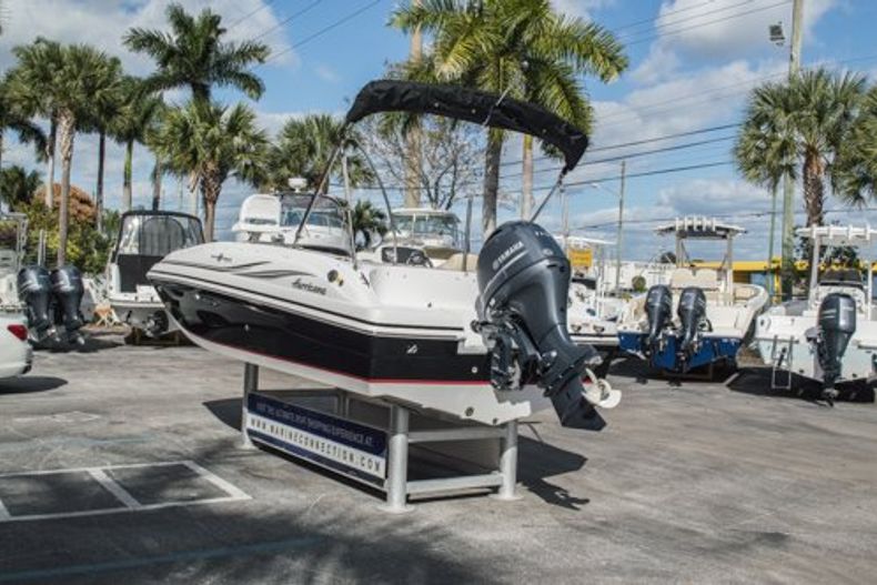 Thumbnail 5 for New 2014 Hurricane SunDeck Sport SS 188 OB boat for sale in West Palm Beach, FL