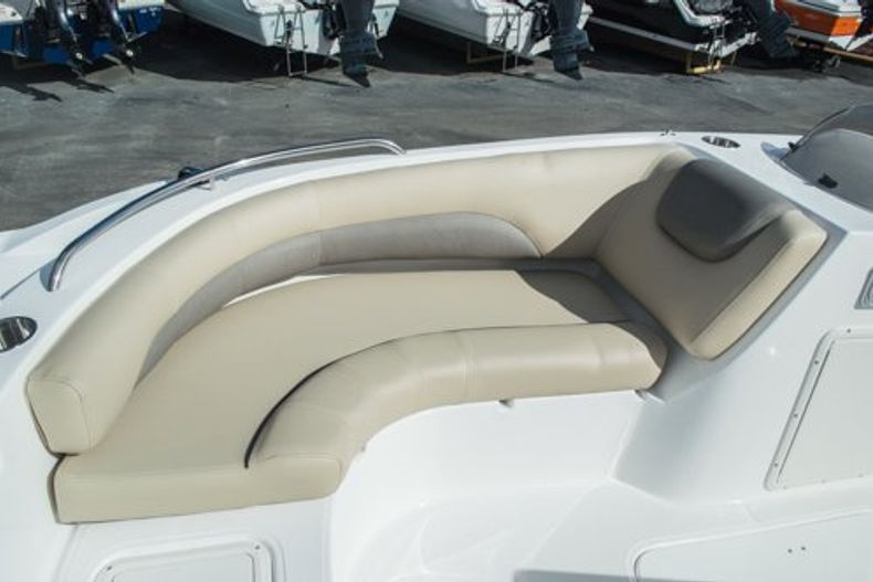 Thumbnail 26 for New 2014 Hurricane SunDeck Sport SS 188 OB boat for sale in West Palm Beach, FL