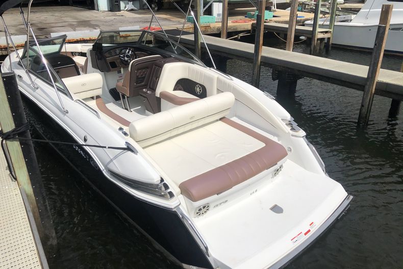 Thumbnail 2 for Used 2011 Cobalt 276 boat for sale in Miami, FL