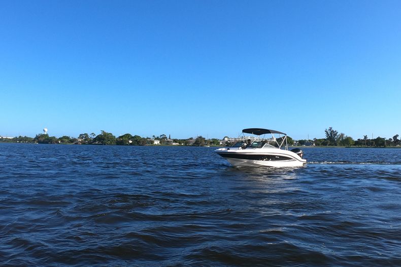 Thumbnail 56 for Used 2015 Sea Ray 21 SPX boat for sale in West Palm Beach, FL