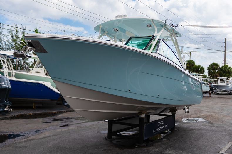Thumbnail 2 for New 2020 Cobia 280 DC Dual Console boat for sale in Islamorada, FL