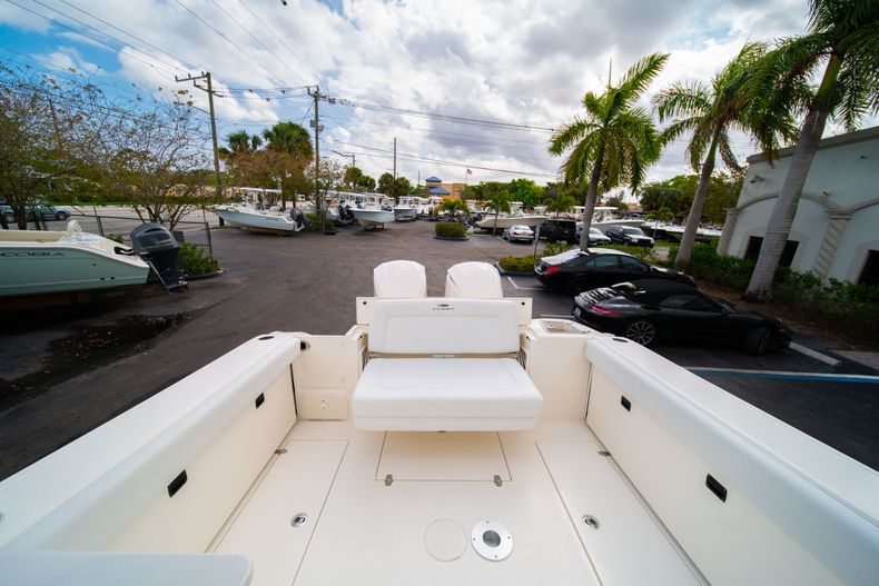 Thumbnail 12 for New 2020 Cobia 280 DC Dual Console boat for sale in Islamorada, FL
