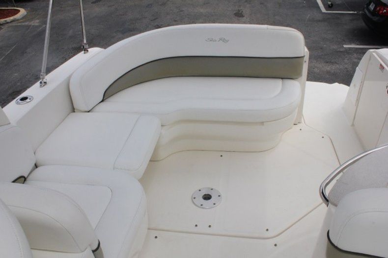 Thumbnail 18 for Used 2006 Sea Ray 260 Sundancer boat for sale in West Palm Beach, FL