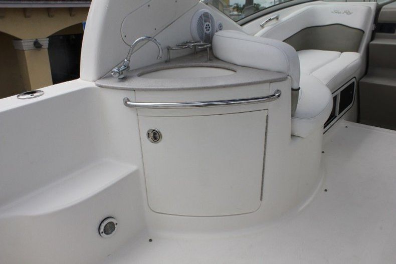 Thumbnail 25 for Used 2006 Sea Ray 260 Sundancer boat for sale in West Palm Beach, FL