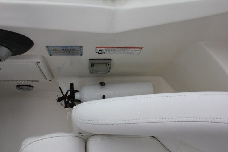 Thumbnail 37 for Used 2006 Sea Ray 260 Sundancer boat for sale in West Palm Beach, FL