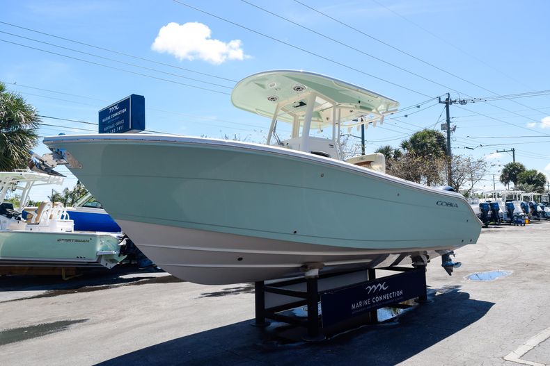 Thumbnail 3 for New 2020 Cobia 240 CC Center Console boat for sale in West Palm Beach, FL