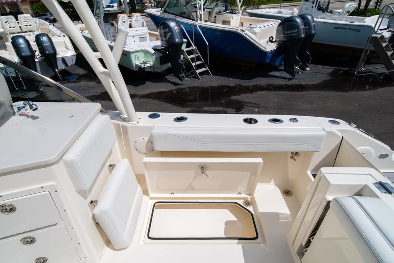 Thumbnail 12 for New 2020 Cobia 240 DC Dual Console boat for sale in Vero Beach, FL