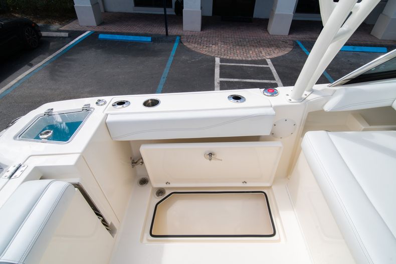 Thumbnail 18 for New 2020 Cobia 240 DC Dual Console boat for sale in Vero Beach, FL