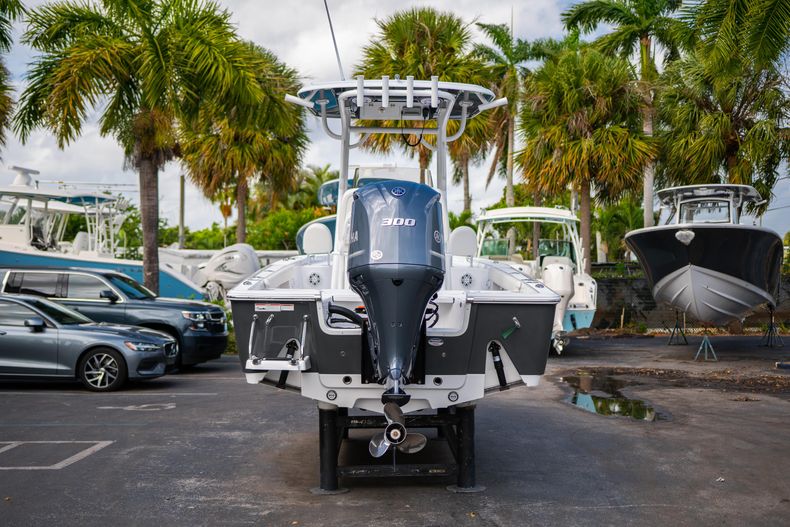 Thumbnail 6 for New 2020 Sportsman Masters 247 Bay Boat boat for sale in Miami, FL