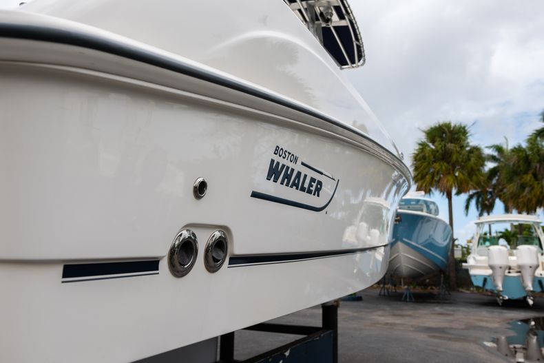 Thumbnail 11 for Used 2010 Boston Whaler 220 Outrage boat for sale in West Palm Beach, FL