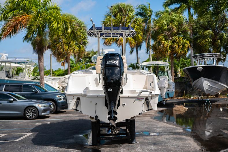 Thumbnail 9 for Used 2010 Boston Whaler 220 Outrage boat for sale in West Palm Beach, FL