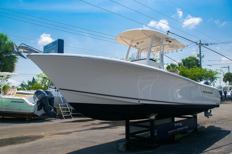 Thumbnail 3 for Used 2013 Sea Hunt 25 Gamefisher boat for sale in West Palm Beach, FL