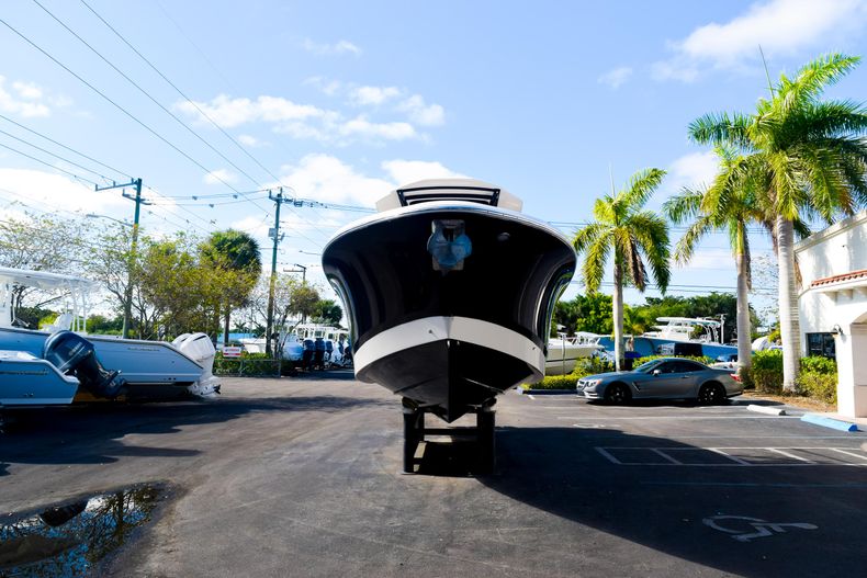 Thumbnail 2 for Used 2018 Wellcraft Scarab 302 Center Console boat for sale in West Palm Beach, FL