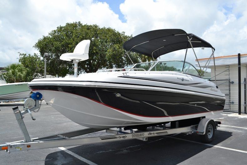 Thumbnail 3 for New 2015 Hurricane SunDeck SD 187 OB boat for sale in Vero Beach, FL