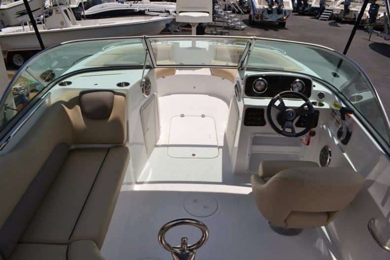 Thumbnail 9 for New 2015 Hurricane SunDeck SD 187 OB boat for sale in Vero Beach, FL