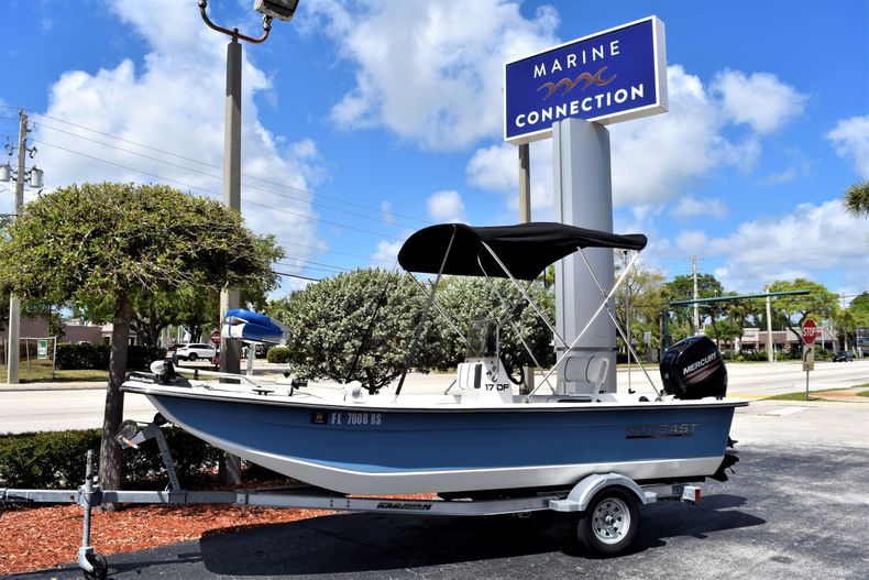 Used 2017 Outcast Skiff DF17 boat for sale in Vero Beach, FL