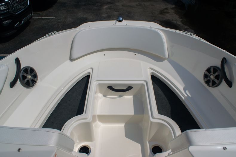 Thumbnail 28 for Used 2019 Sea Ray SPX 210 OB boat for sale in West Palm Beach, FL