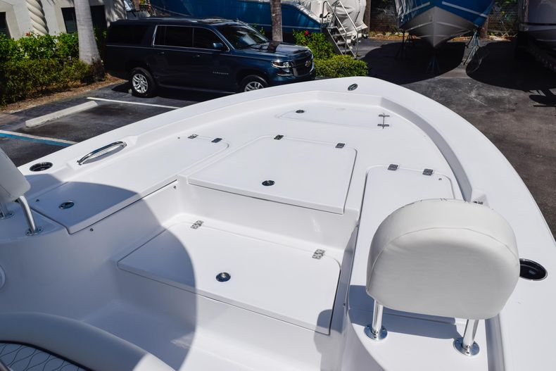 Thumbnail 51 for New 2020 Sportsman Masters 227 Bay Boat boat for sale in West Palm Beach, FL