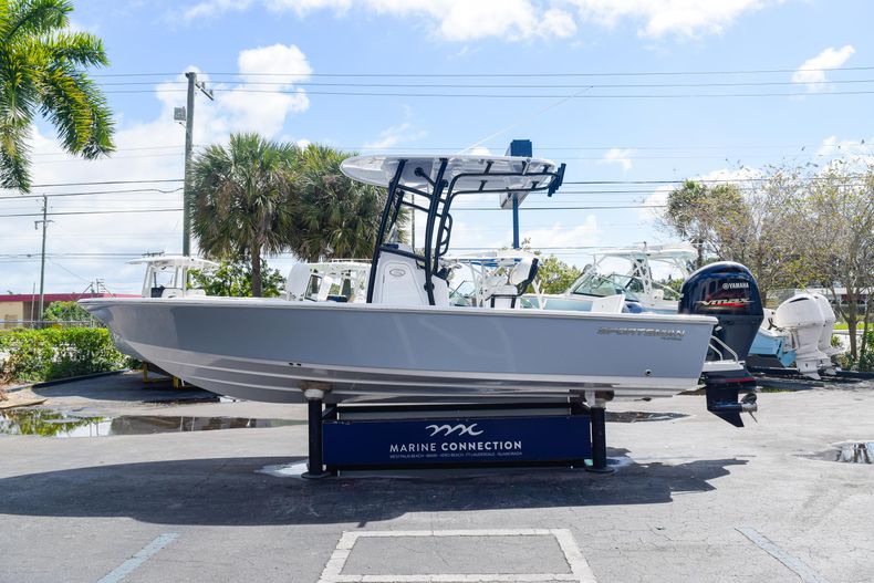 Thumbnail 4 for New 2020 Sportsman Masters 227 Bay Boat boat for sale in West Palm Beach, FL