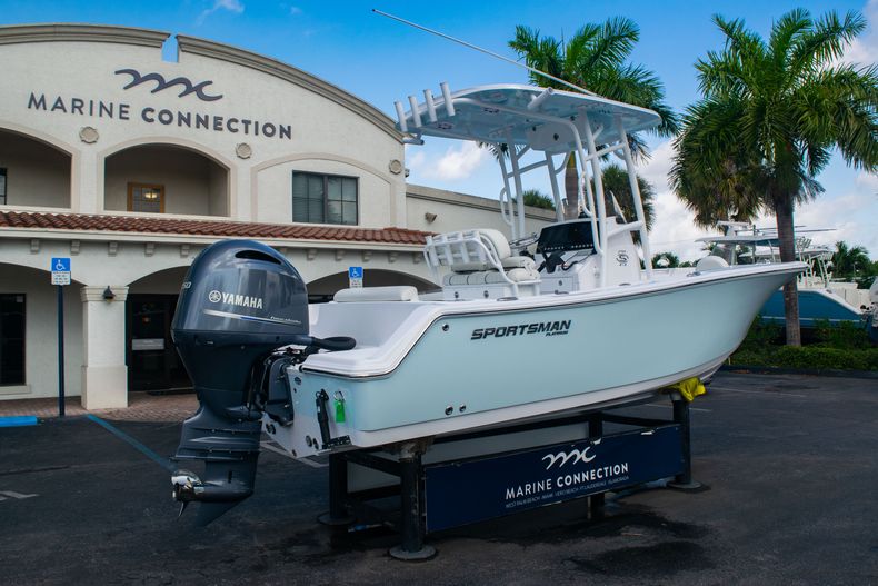 Thumbnail 7 for New 2020 Sportsman Open 212 Center Console boat for sale in Stuart, FL