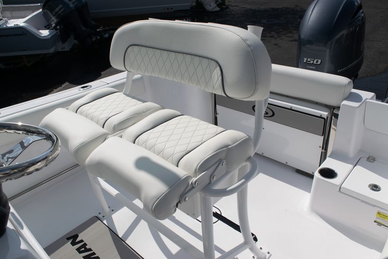Thumbnail 34 for New 2020 Sportsman Open 212 Center Console boat for sale in Stuart, FL