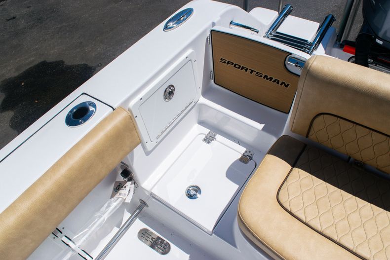 Thumbnail 10 for New 2020 Sportsman Heritage 251 Center Console boat for sale in West Palm Beach, FL