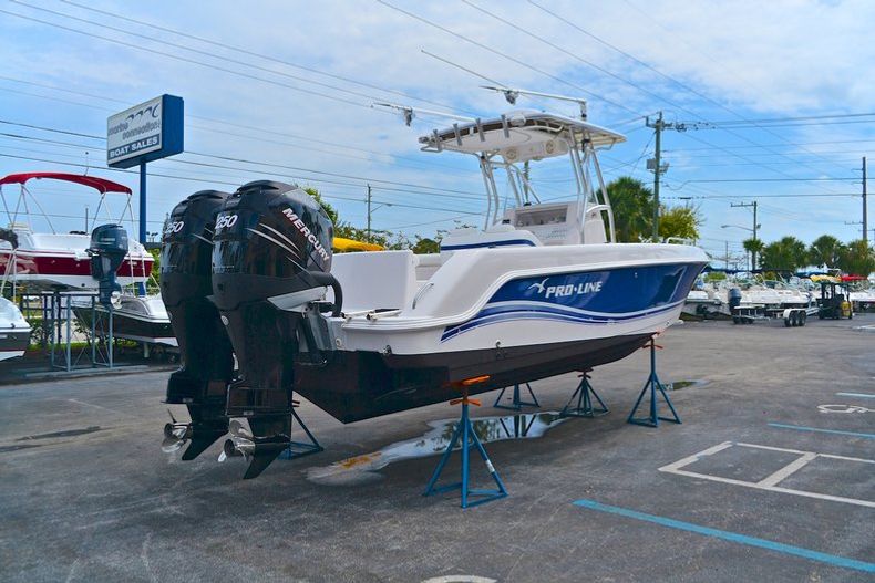Thumbnail 3 for Used 2005 Pro-Line 29 Super Sport CC boat for sale in West Palm Beach, FL