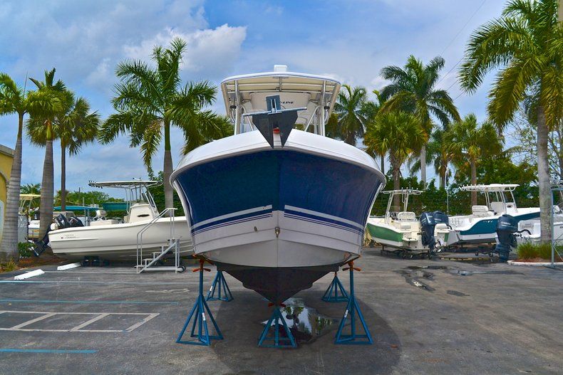 Thumbnail 6 for Used 2005 Pro-Line 29 Super Sport CC boat for sale in West Palm Beach, FL
