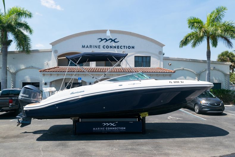 Used 2015 Hurricane SunDeck SD 2690 OB boat for sale in West Palm Beach, FL