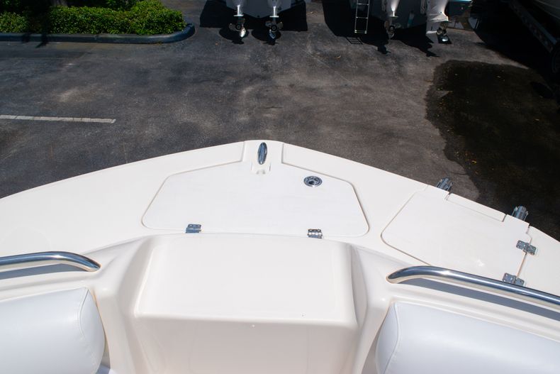 Thumbnail 37 for Used 2008 Hurricane SunDeck 2400 OB boat for sale in West Palm Beach, FL