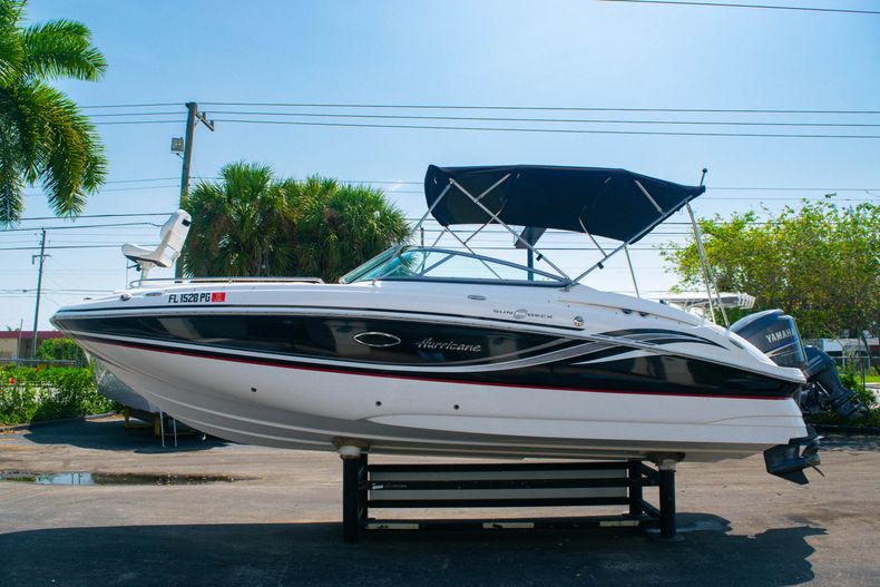 Thumbnail 4 for Used 2012 Hurricane SunDeck 2400 OB boat for sale in West Palm Beach, FL
