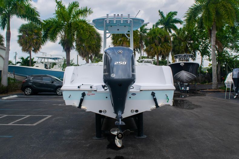 Thumbnail 6 for New 2020 Sportsman Open 232 Center Console boat for sale in West Palm Beach, FL