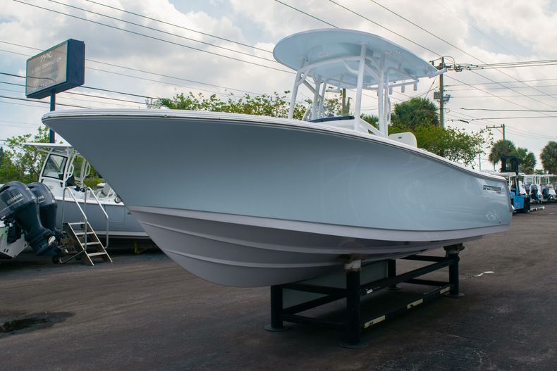 Thumbnail 3 for New 2020 Sportsman Open 232 Center Console boat for sale in West Palm Beach, FL