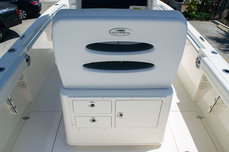 Thumbnail 20 for New 2020 Cobia 240 CC Center Console boat for sale in Fort Lauderdale, FL
