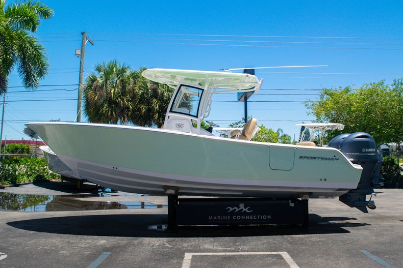 Thumbnail 4 for New 2020 Sportsman Heritage 251 Center Console boat for sale in West Palm Beach, FL
