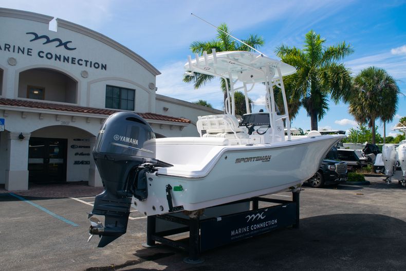 Thumbnail 7 for New 2020 Sportsman Heritage 211 Center Console boat for sale in West Palm Beach, FL