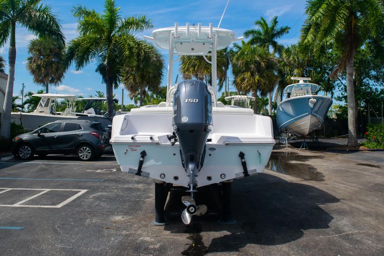 Thumbnail 6 for New 2020 Sportsman Heritage 211 Center Console boat for sale in West Palm Beach, FL