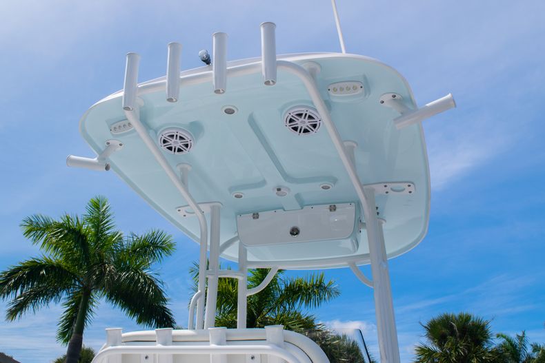 Thumbnail 8 for New 2020 Sportsman Heritage 211 Center Console boat for sale in West Palm Beach, FL
