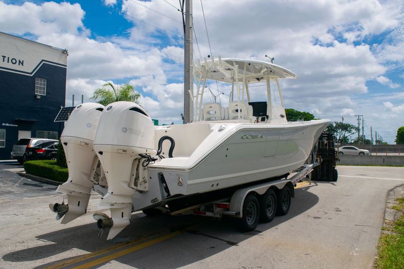 Thumbnail 6 for New 2020 Cobia 320 CC Center Console boat for sale in Vero Beach, FL