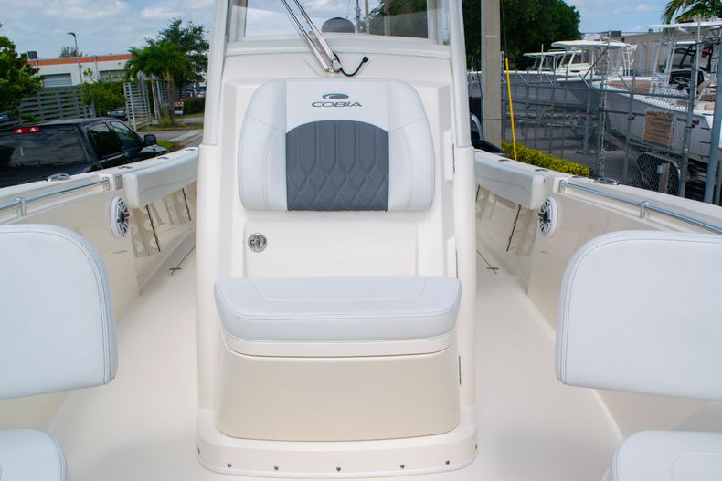 Thumbnail 34 for New 2020 Cobia 262 CC Center Console boat for sale in Miami, FL