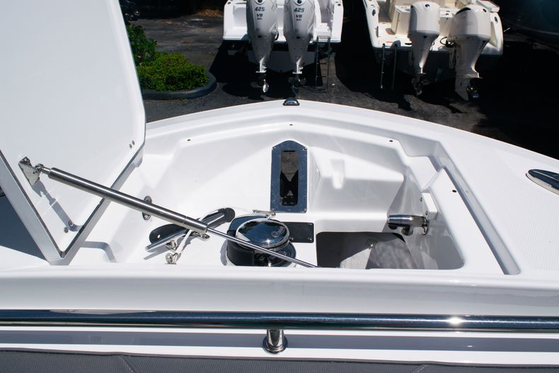 Thumbnail 60 for New 2020 Blackfin 272CC boat for sale in West Palm Beach, FL