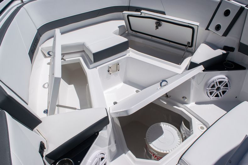 Thumbnail 55 for New 2020 Blackfin 272CC boat for sale in West Palm Beach, FL