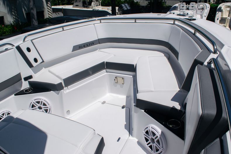 Thumbnail 53 for New 2020 Blackfin 272CC boat for sale in West Palm Beach, FL