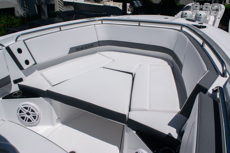 Thumbnail 57 for New 2020 Blackfin 272CC boat for sale in West Palm Beach, FL
