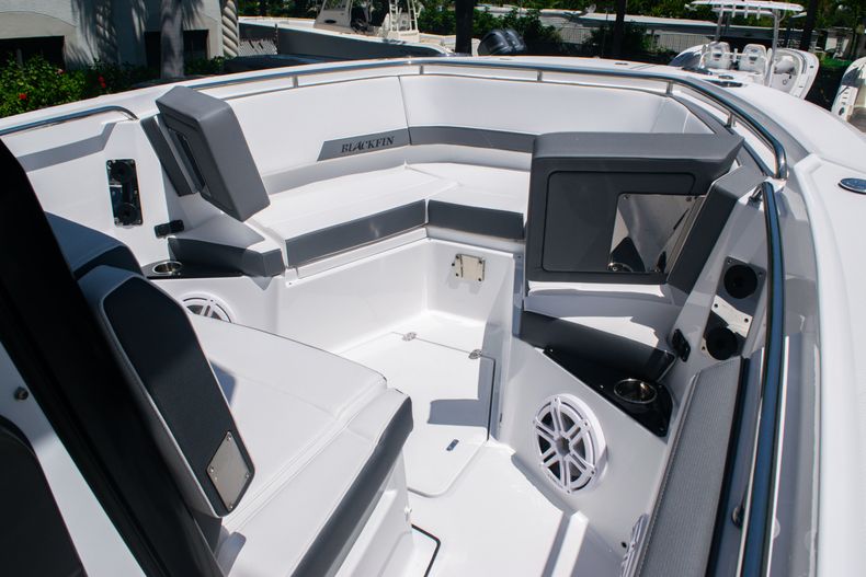 Thumbnail 49 for New 2020 Blackfin 272CC boat for sale in West Palm Beach, FL