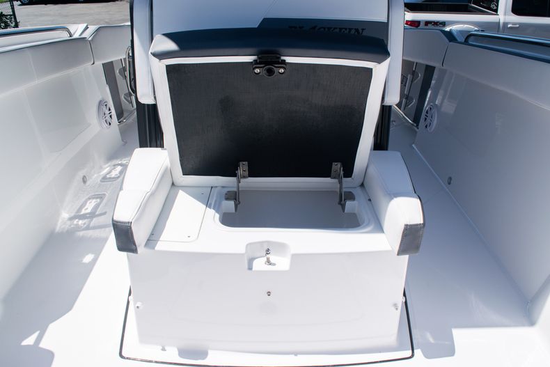 Thumbnail 52 for New 2020 Blackfin 272CC boat for sale in West Palm Beach, FL