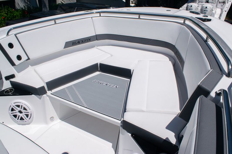 Thumbnail 58 for New 2020 Blackfin 272CC boat for sale in West Palm Beach, FL