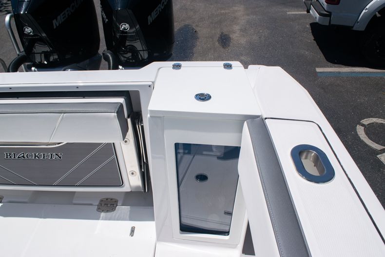 Thumbnail 14 for New 2020 Blackfin 272CC boat for sale in West Palm Beach, FL
